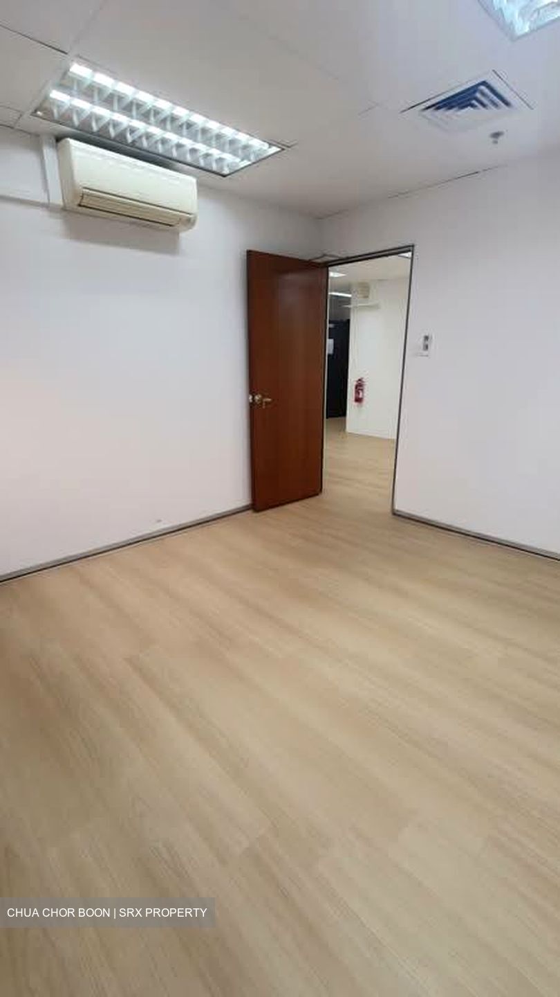 International Plaza (D2), Office #594027971